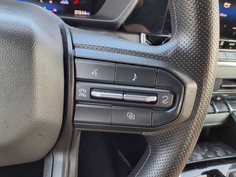 Used 2024 Chevrolet Colorado Trail Boss w/ Technology Package AWD/4WD image 14