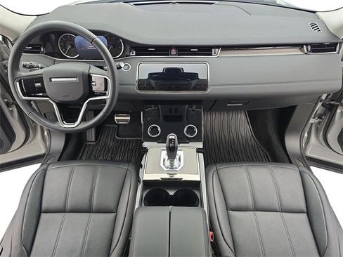 Used 2023 Land Rover Range Rover Evoque R-Dynamic SE image 9