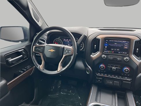 Used 2019 Chevrolet Silverado 1500 High Country w/ Technology Package image 11