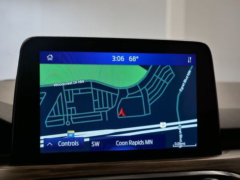 Used 2020 Ford Escape Titanium image 34