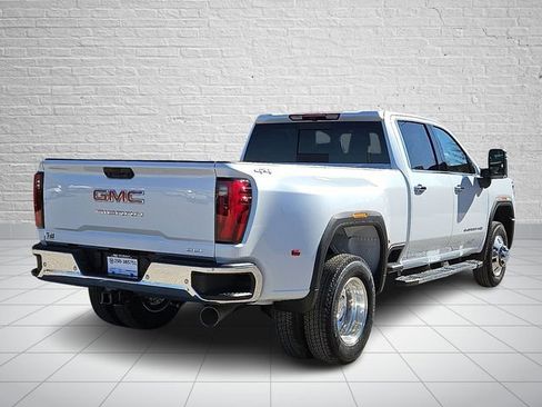 New 2026 GMC Sierra 3500 SLT w/ SLT Premium Package image 4