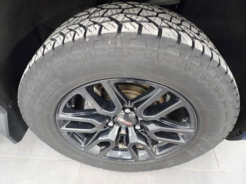 Used 2019 GMC Sierra 1500 Elevation image 3