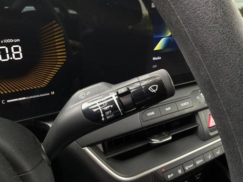 Used 2025 Kia K4 FWD image 30