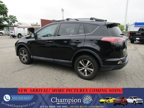 Used 2018 Toyota RAV4 XLE FWD image 6