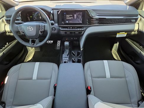 Used 2026 Toyota Camry SE FWD image 14