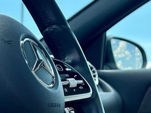 Used 2023 Mercedes-Benz GLA 250 4MATIC image 11