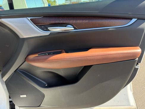 Used 2020 Cadillac XT5 Premium Luxury image 16