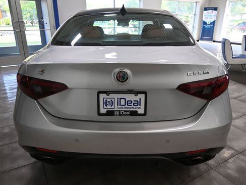 Used 2018 Alfa Romeo Giulia Ti Sport w/ Quick Order Package 22S Sport AWD/4WD image 4