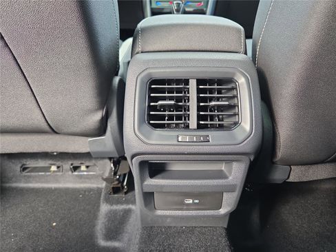 New 2025 Volkswagen Taos SEL image 28