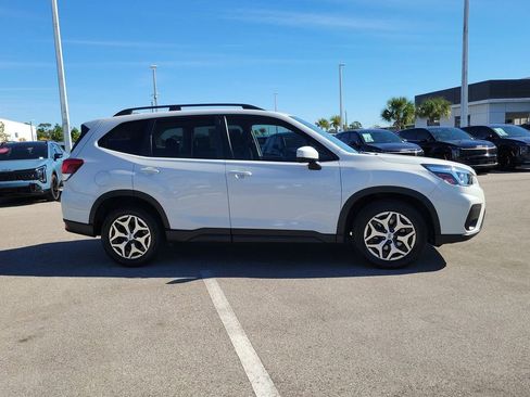 Used 2020 Subaru Forester Premium image 4
