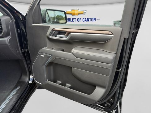 Used 2026 Chevrolet Silverado 1500 LT Trail Boss w/ LT Trail Boss Premium Package AWD/4WD image 14