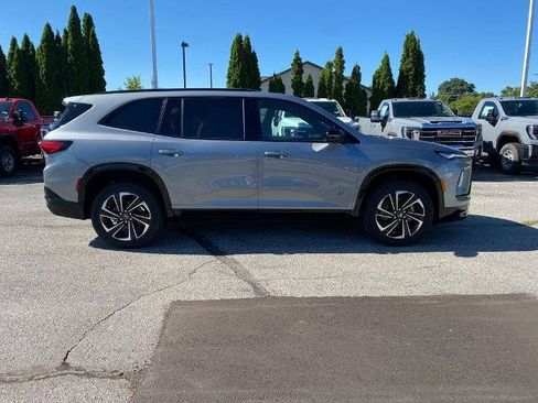 New 2026 Buick Enclave Sport Touring w/ Power Package image 8