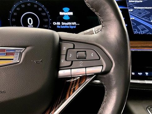 Used 2023 Cadillac Escalade Premium Luxury image 24