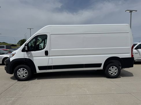New 2025 RAM ProMaster 3500 w/ Quick Order Package 22G SLT image 14