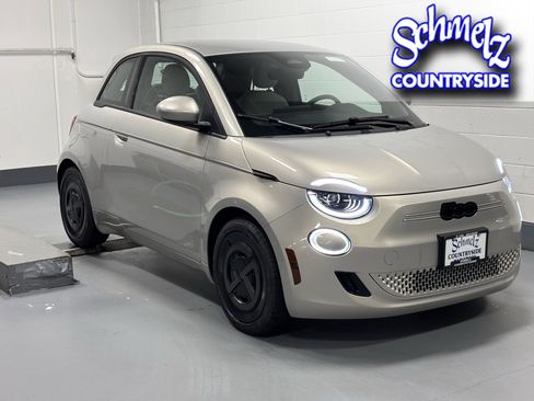 New 2025 FIAT 500 e image 1