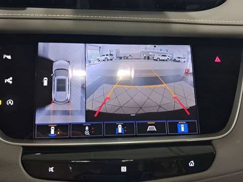 Used 2021 Cadillac XT5 Premium Luxury FWD image 25