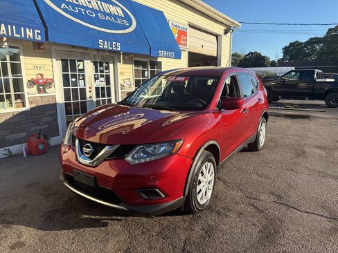 Used 2016 Nissan Rogue S image 3