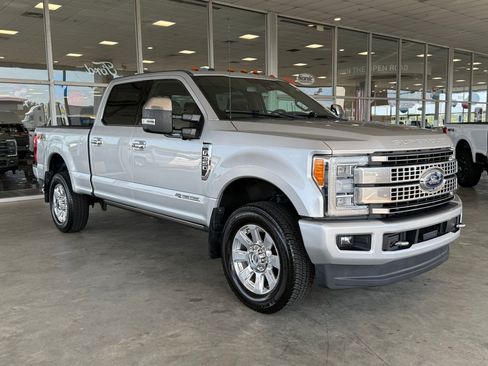 Used 2018 Ford F350 Platinum w/ Platinum Ultimate Package AWD/4WD image 7