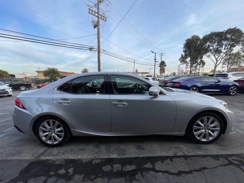 Used 2016 Lexus IS 200t w/ Luxury Package image 4