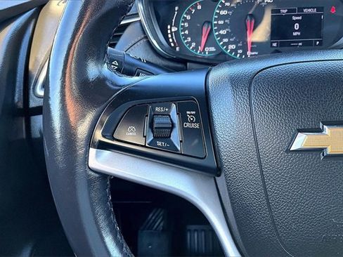 Used 2019 Chevrolet Trax LT w/ LT Convenience Package image 13