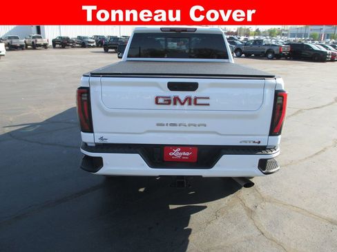 Used 2024 GMC Sierra 2500 AT4 w/ AT4 Premium Plus Package AWD/4WD image 7