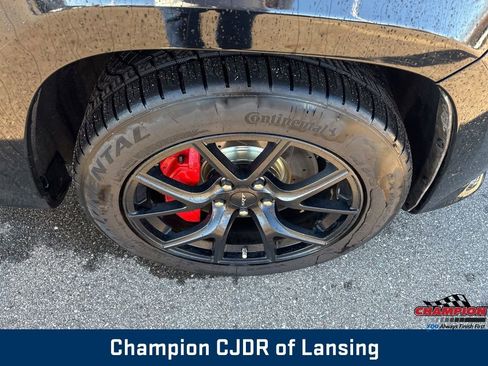 Used 2018 Jeep Grand Cherokee SRT image 14