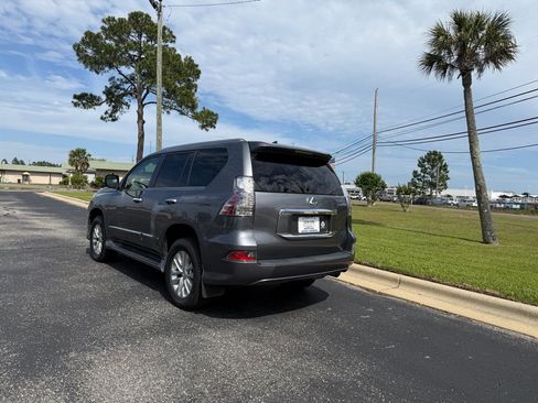 Used 2017 Lexus GX 460 AWD/4WD image 7