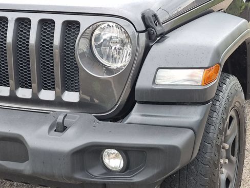 Used 2018 Jeep Wrangler Sport AWD/4WD image 11