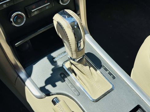 Used 2011 Lincoln MKZ FWD image 18