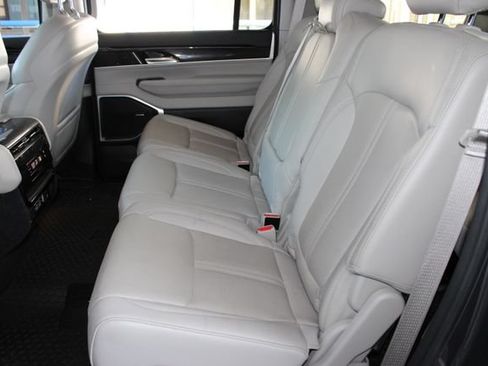 Used 2023 Jeep Wagoneer 4WD image 21