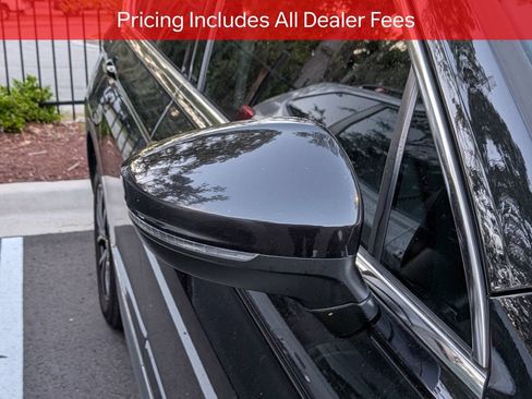 Used 2021 Volkswagen Tiguan SE FWD image 10
