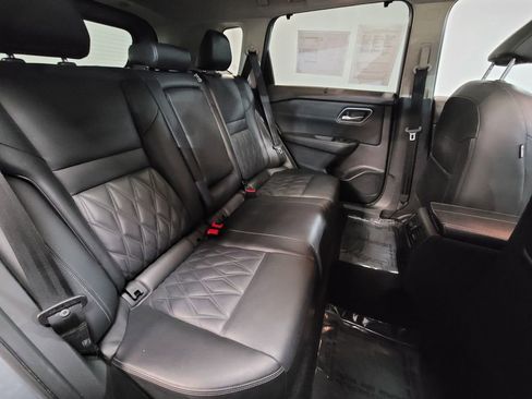 Used 2023 Nissan Rogue Platinum w/ Platinum Premium Package image 8