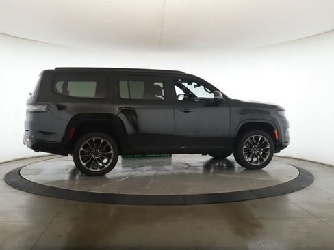 Used 2025 Jeep Grand Wagoneer Series II Obsidian w/ Quick Order Packagew 28T image 6