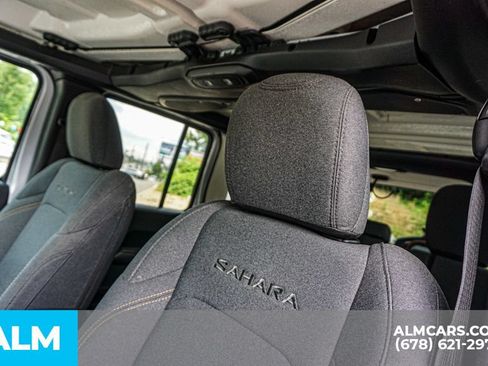 Used 2024 Jeep Wrangler Unlimited Sahara AWD/4WD image 18