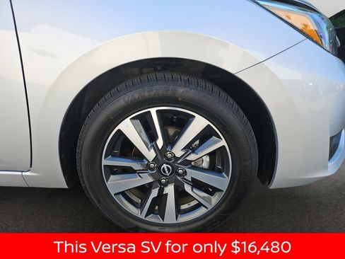 Used 2025 Nissan Versa SV FWD image 41