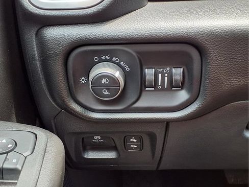 Used 2025 RAM 1500 Big Horn AWD/4WD image 13