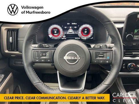 Used 2024 Nissan Pathfinder Platinum w/ Lighting Package (N93) AWD/4WD image 16