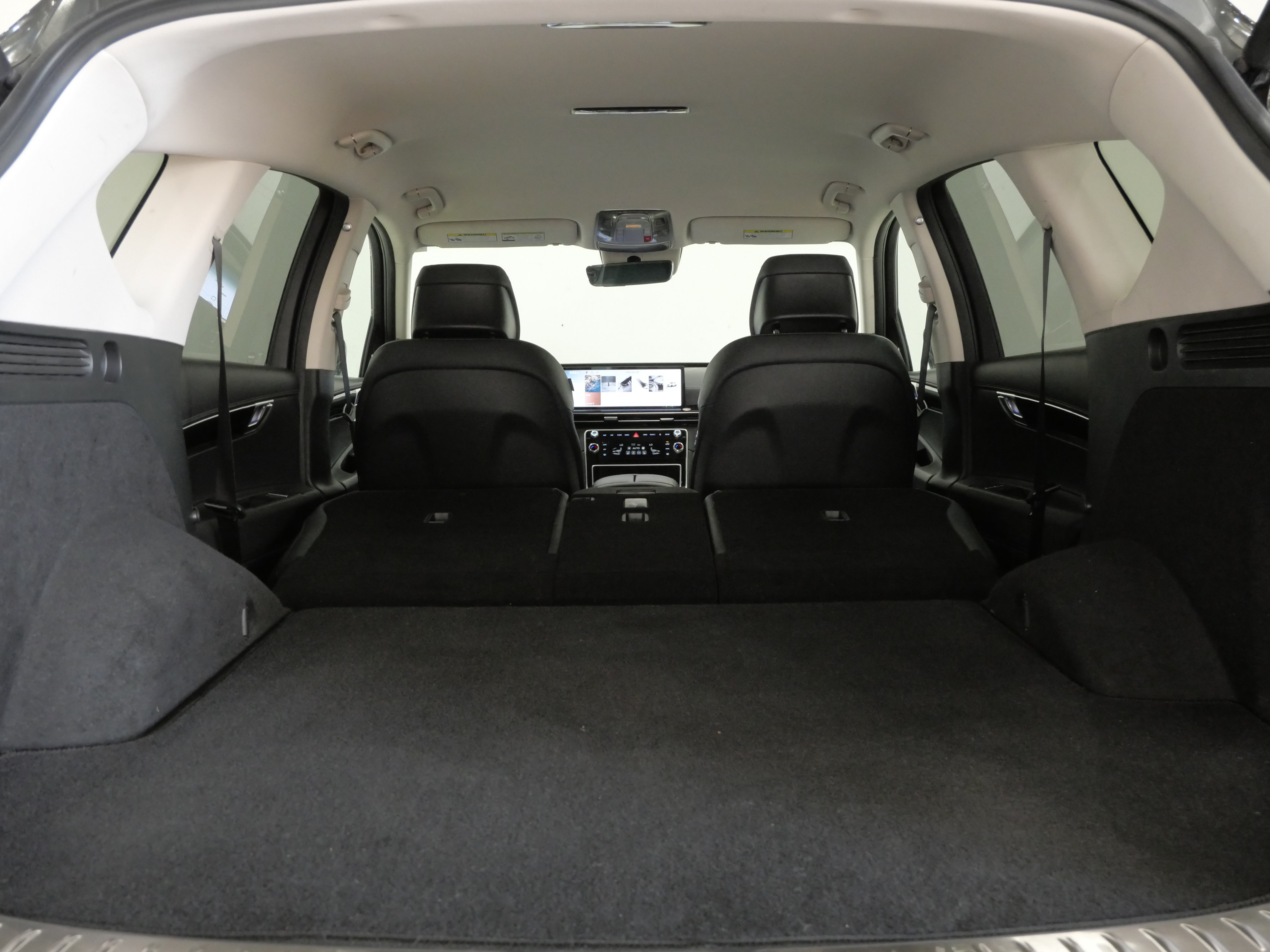 Used 2025 Genesis GV80 2.5T Standard AWD/4WD image 28