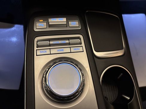 Used 2025 Genesis Electrified GV70 Advanced image 22