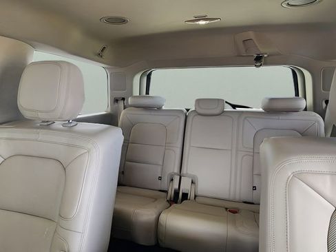 Used 2020 Lincoln Navigator Reserve w/ Luxury Package AWD/4WD image 24