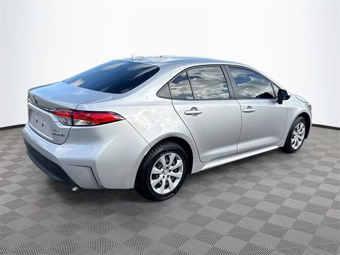 Used 2024 Toyota Corolla LE image 6