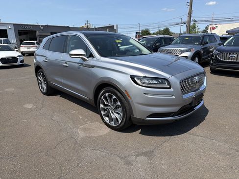 Certified 2022 Lincoln Nautilus Reserve AWD/4WD image 7