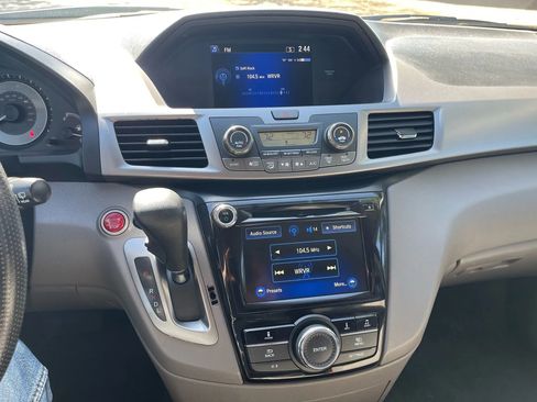 Used 2016 Honda Odyssey EX image 19