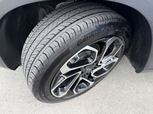 Used 2024 Chevrolet Trax RS w/ Sunroof Package FWD image 50