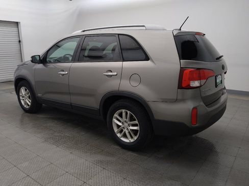 Used 2014 Kia Sorento LX AWD/4WD image 3