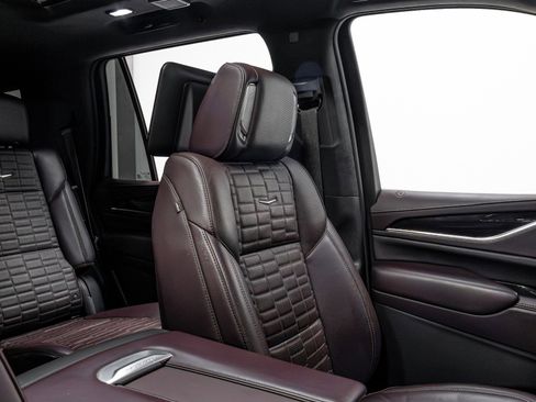 Used 2022 Cadillac Escalade Sport Platinum image 18