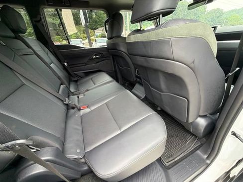 Used 2024 Lexus GX 550 AWD/4WD image 86