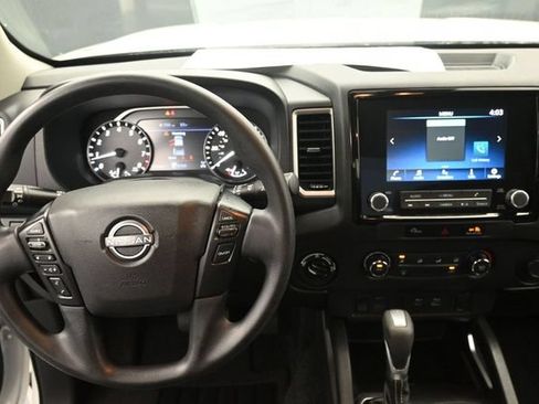 Used 2024 Nissan Frontier SV AWD/4WD image 11