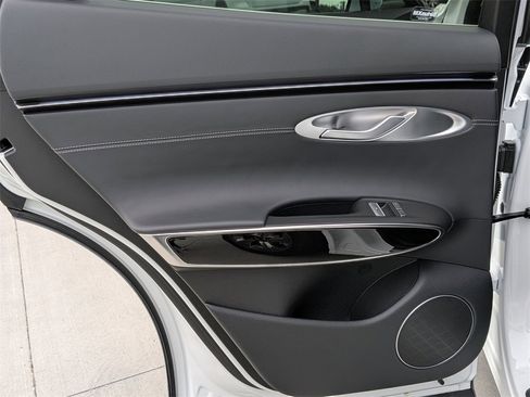 New 2026 Genesis GV70 2.5T image 23