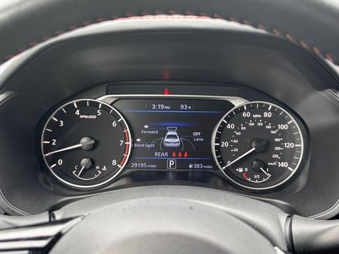 Used 2025 Nissan Altima 2.5 SR FWD image 39